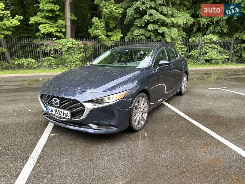 Седан Mazda 3 2019 в Киеве