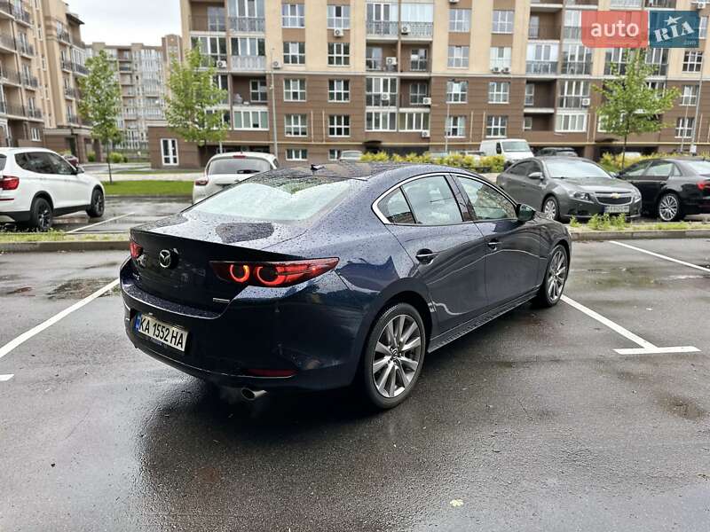 Седан Mazda 3 2019 в Киеве