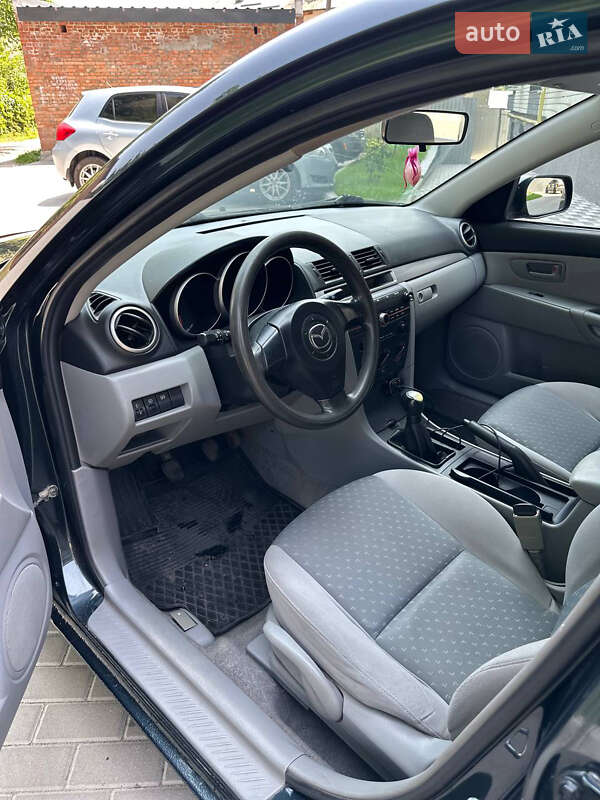 Хетчбек Mazda 3 2003 в Білій Церкві