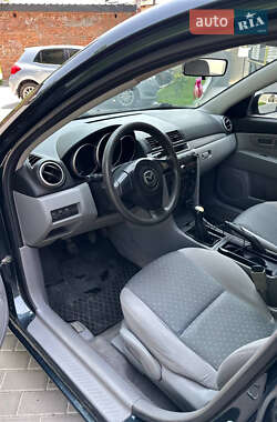 Хэтчбек Mazda 3 2003 в 