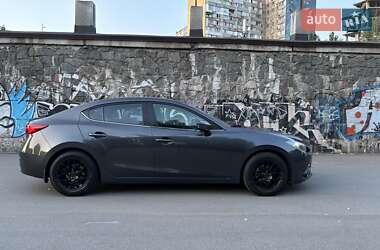 Седан Mazda 3 2015 в 