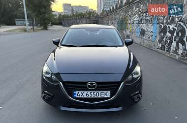 Седан Mazda 3 2015 в 