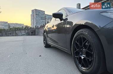 Седан Mazda 3 2015 в 
