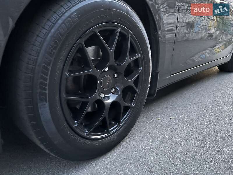 Седан Mazda 3 2015 в Днепре