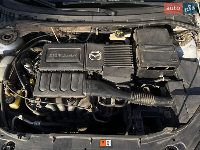 Хэтчбек Mazda 3 2003 в Славянске