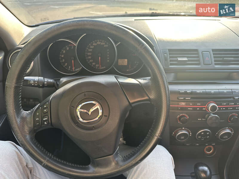 Хэтчбек Mazda 3 2003 в Киеве