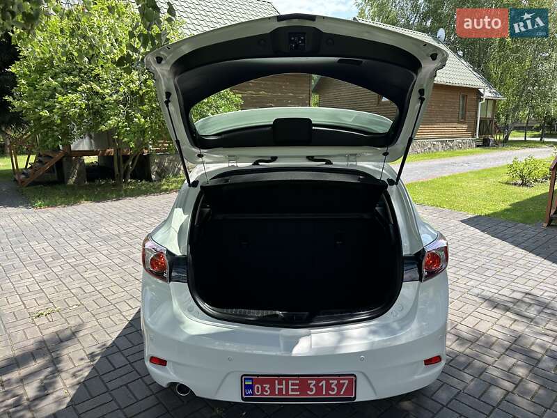 Хетчбек Mazda 3 2011 в Луцьку