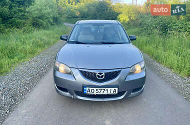 Седан Mazda 3 2005 в Мукачево