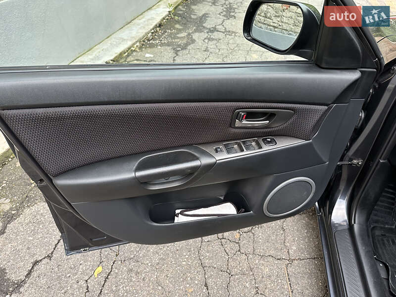 Хэтчбек Mazda 3 2007 в Виннице