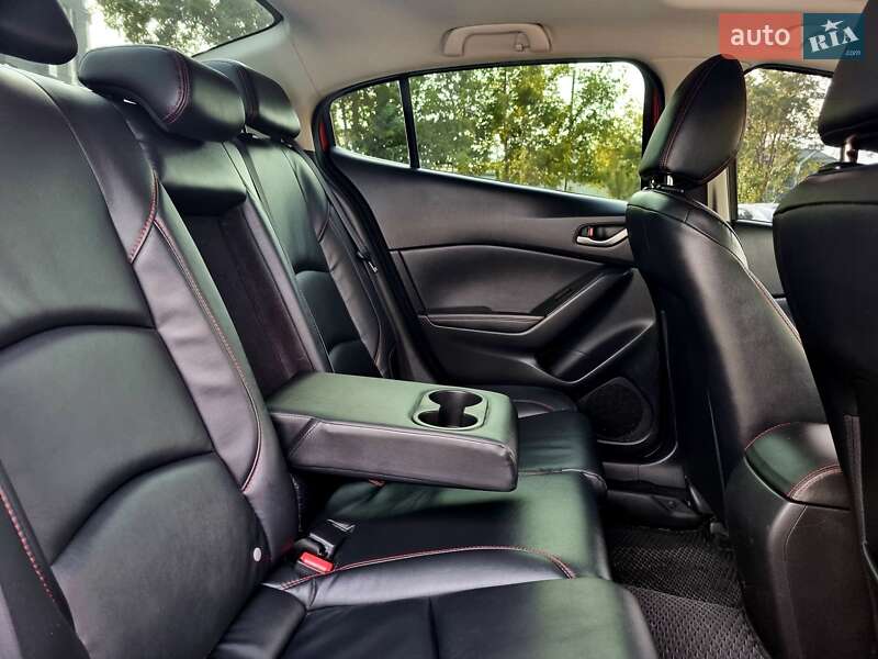 Седан Mazda 3 2013 в Кропивницком
