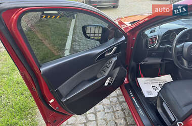 Седан Mazda 3 2015 в 