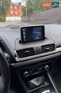 Седан Mazda 3 2015 в 