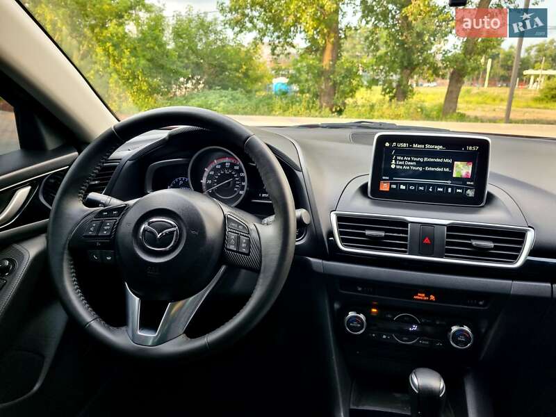 Седан Mazda 3 2013 в Кропивницком