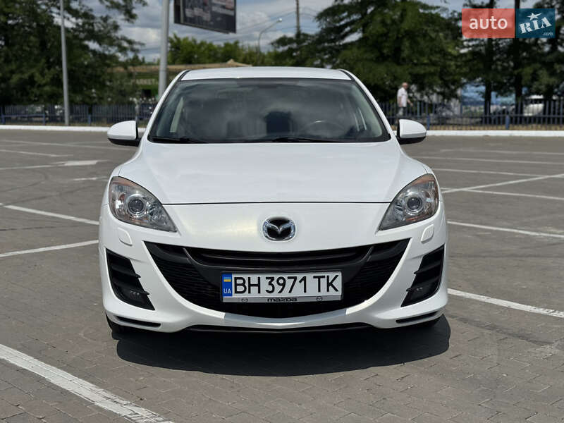 Седан Mazda 3 2011 в Одесі
