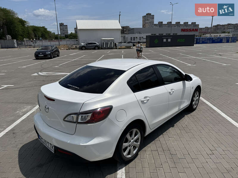 Седан Mazda 3 2011 в Одесі