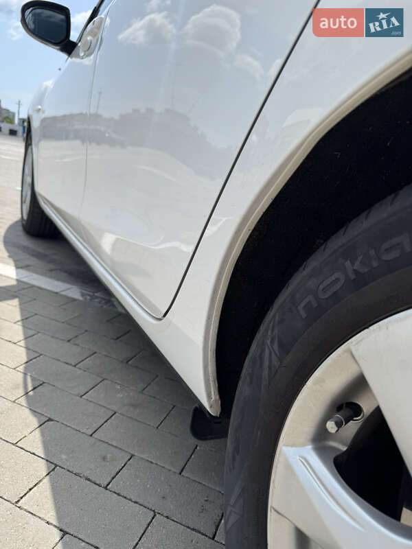 Седан Mazda 3 2011 в Одесі