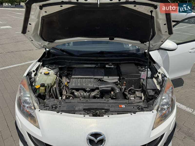 Седан Mazda 3 2011 в Одесі