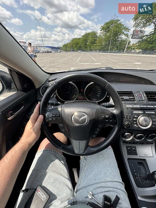 Седан Mazda 3 2011 в Одесі