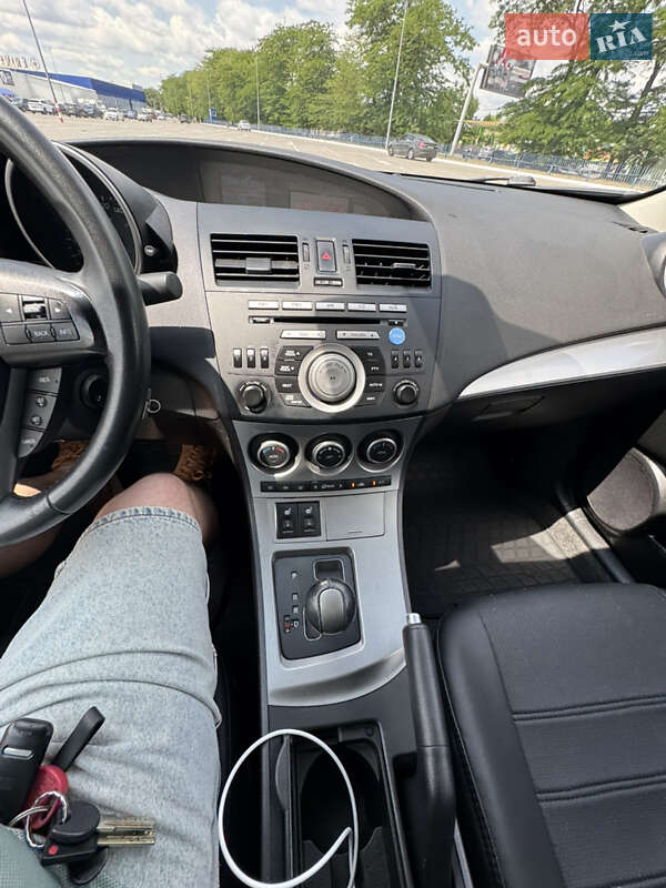 Седан Mazda 3 2011 в Одесі