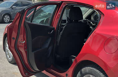 Седан Mazda 3 2013 в 