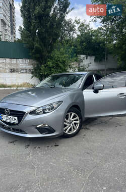 Седан Mazda 3 2016 в Киеве