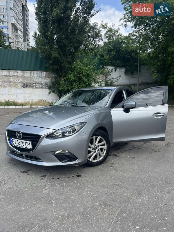 Mazda 3 2016