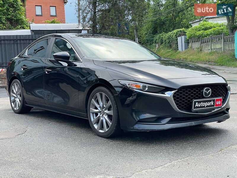 Седан Mazda 3 2019 в Киеве
