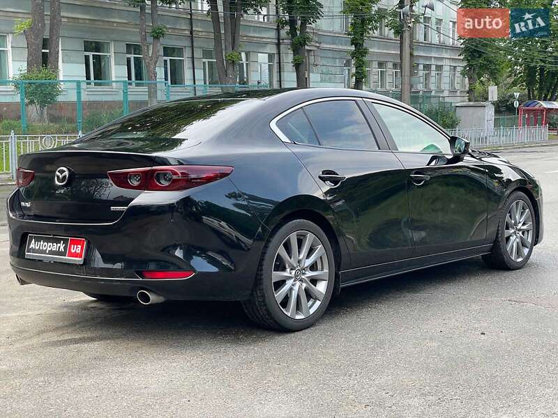 Седан Mazda 3 2019 в Киеве