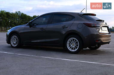 Хэтчбек Mazda 3 2013 в 