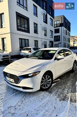 Седан Mazda 3 2023 в 