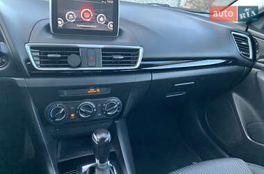 Седан Mazda 3 2014 в 