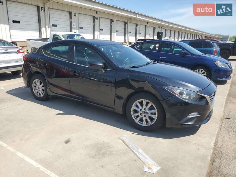 Седан Mazda 3 2016 в Львове