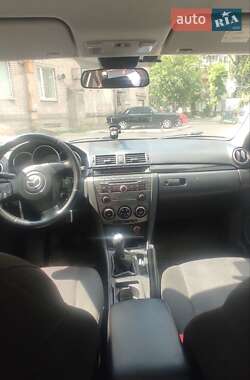 Седан Mazda 3 2006 в 