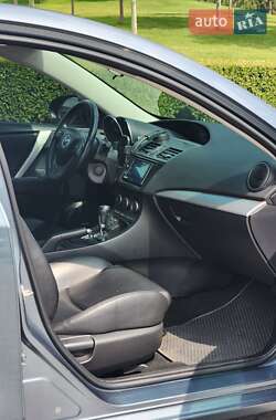 Хэтчбек Mazda 3 2013 в 