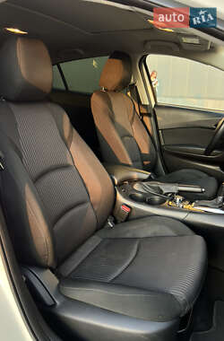 Хэтчбек Mazda 3 2015 в 