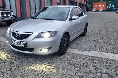 Седан Mazda 3 2004 в Тячеві