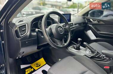Седан Mazda 3 2015 в 