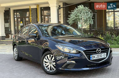 Седан Mazda 3 2014 в Киеве