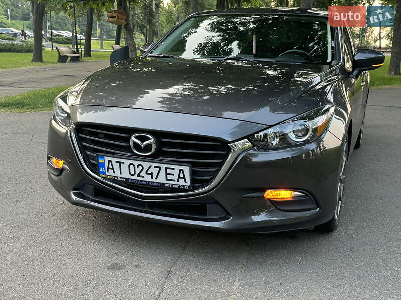 Седан Mazda 3 2017 в Киеве