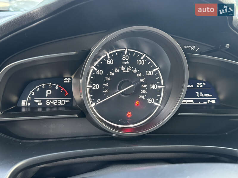 Седан Mazda 3 2017 в Киеве