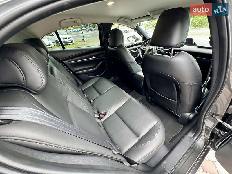 Седан Mazda 3 2019 в Виннице