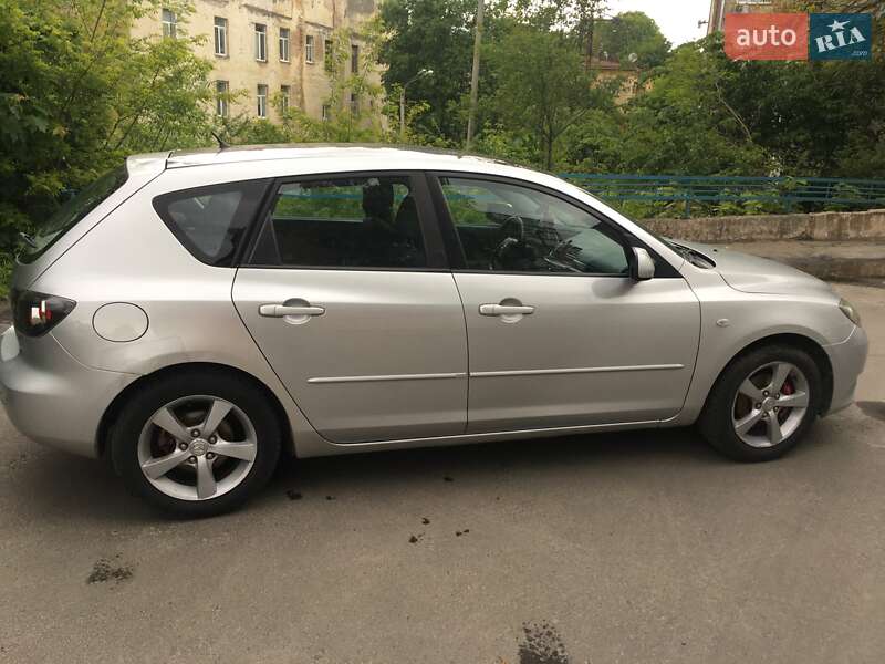 Хэтчбек Mazda 3 2006 в 