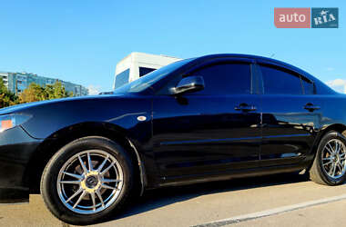Седан Mazda 3 2005 в 