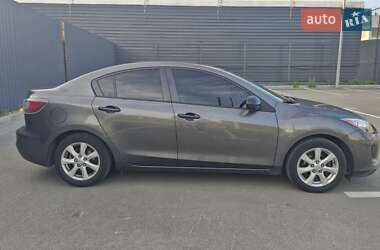 Седан Mazda 3 2012 в 