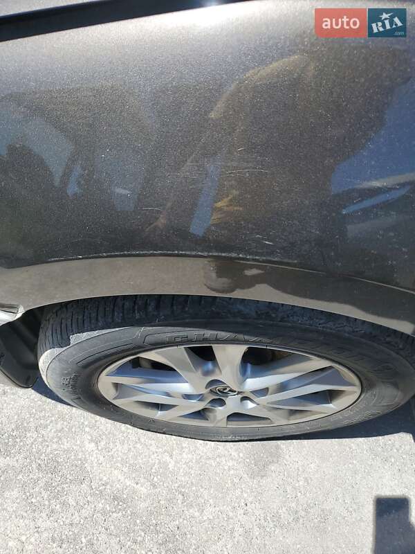 Седан Mazda 3 2013 в Чернівцях