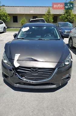 Седан Mazda 3 2013 в Чернівцях