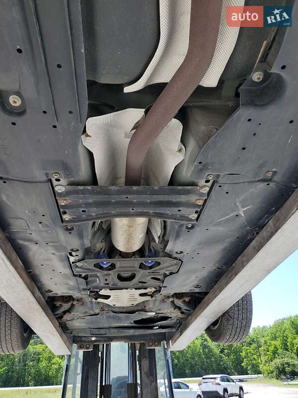 Седан Mazda 3 2013 в Чернівцях