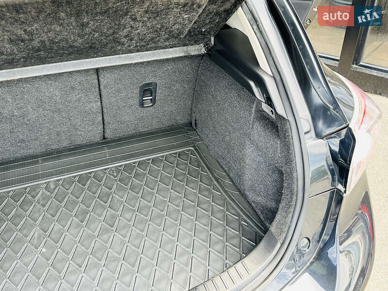 Хэтчбек Mazda 3 2011 в Харькове