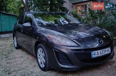 Седан Mazda 3 2011 в 