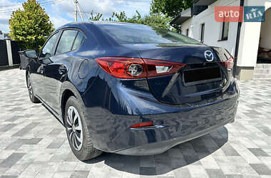 Седан Mazda 3 2016 в 